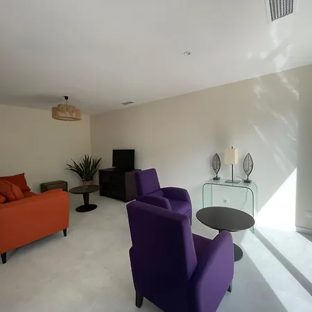Holiday home Clos Des Amandiers