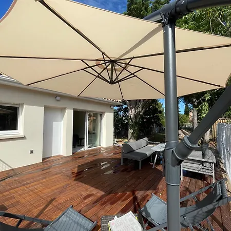 Holiday home Clos Des Amandiers