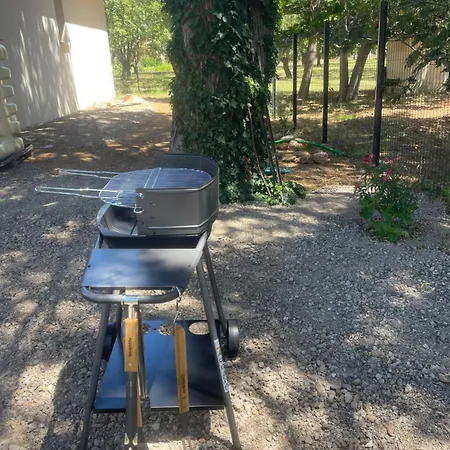 Clos Des Amandiers בלרוק-לה-באינס